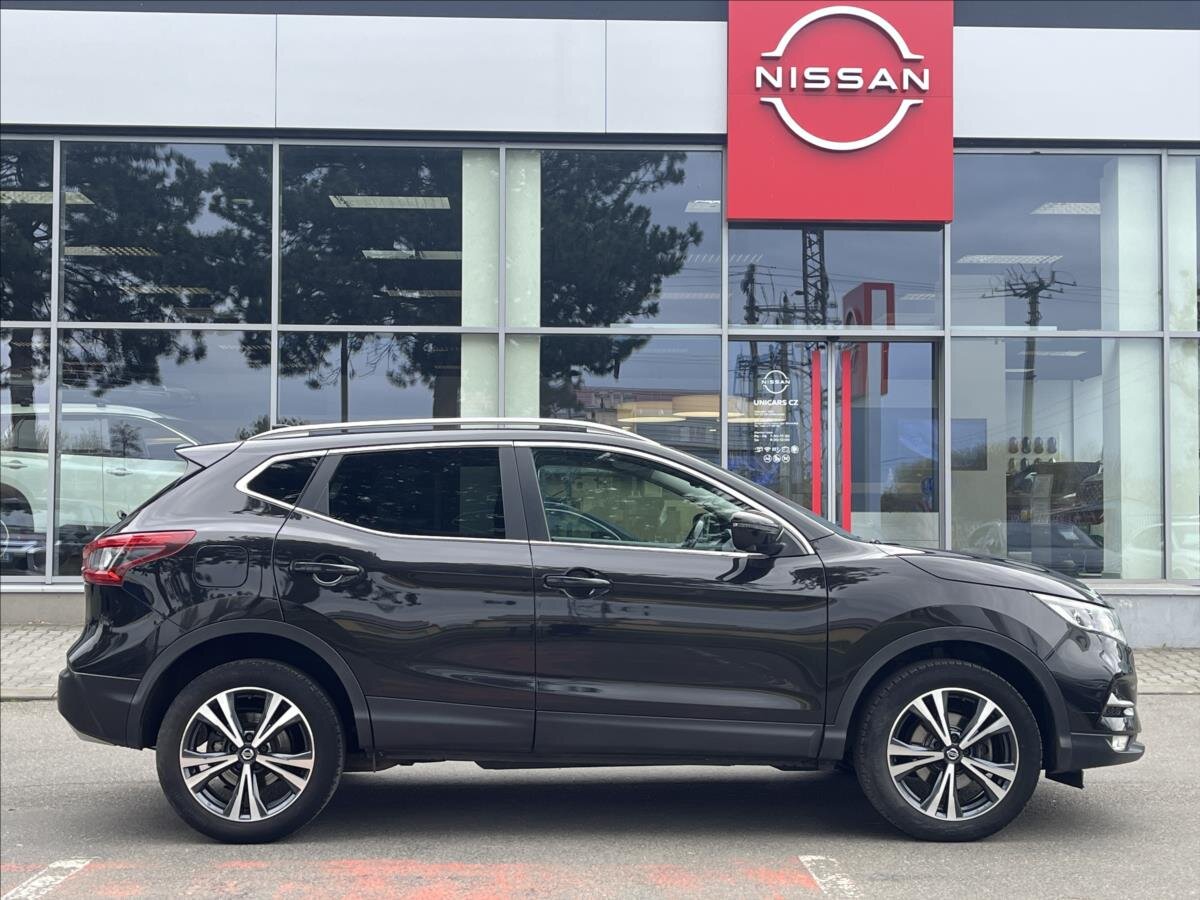 Nissan Qashqai SUV / Terénní 1,3 l 103 kw