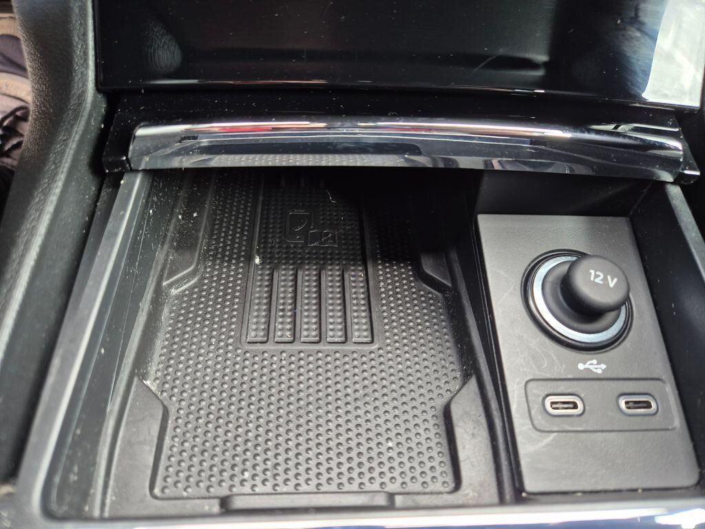 Škoda Karoq SUV / Terénní 1,5 l 110 kw