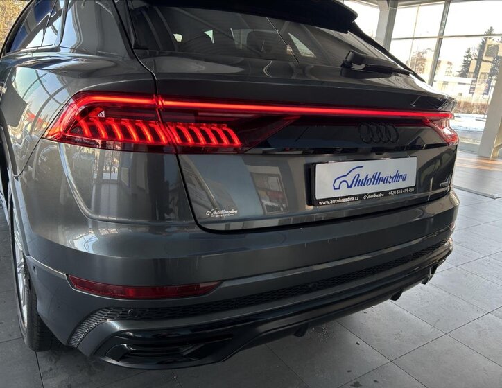 Audi Q8 SUV 3,0 l 250 kw