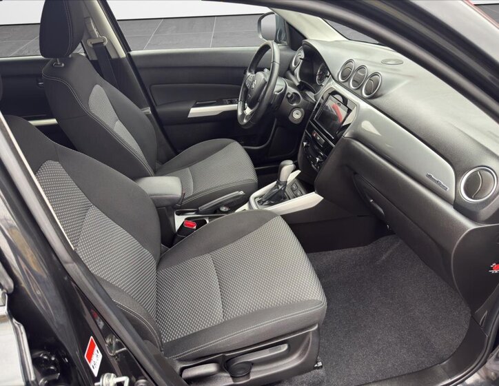 Suzuki Vitara SUV 1,6 l 88 kw