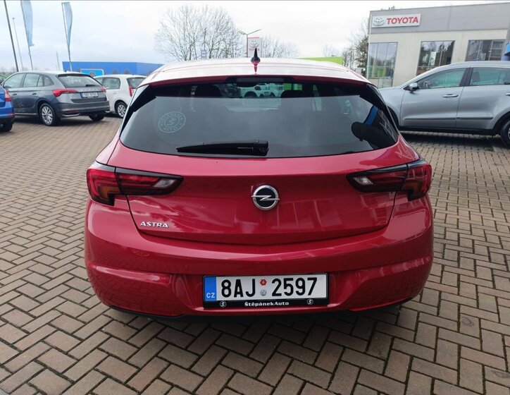 Opel Astra Hatchback 1,2 l 96 kw