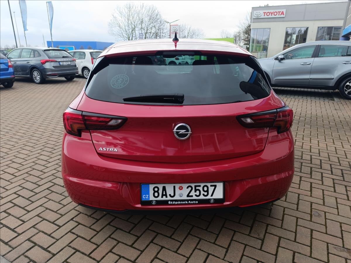Opel Astra Hatchback 1,2 l 96 kw
