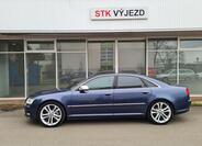 Audi S8 8
