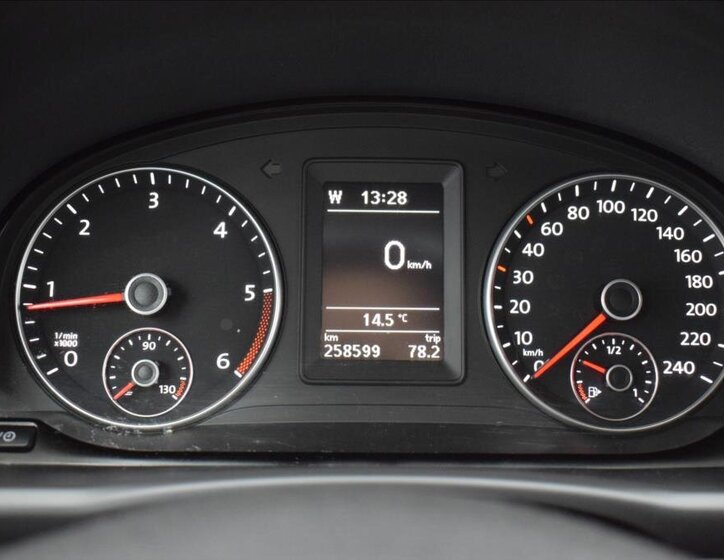 Volkswagen Touran 20