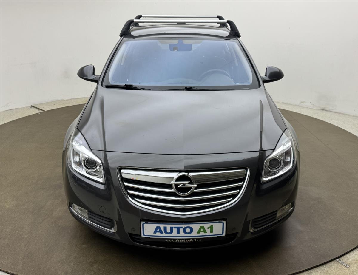 Opel Insignia Sedan / Limuzína 2,0 l 118 kw