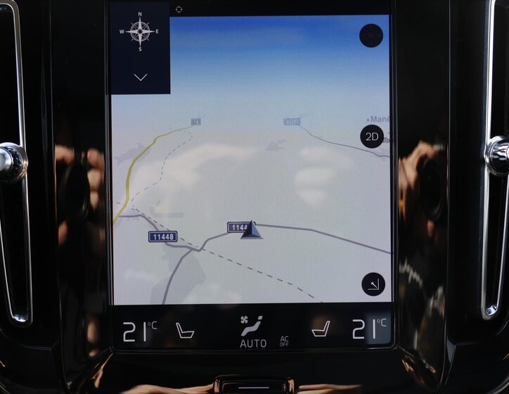 Volvo XC40 SUV / Terénní 2,0 l 140 kw