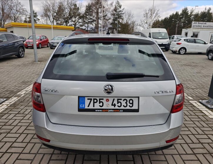 Škoda Octavia Kombi 2,0 l 110 kw