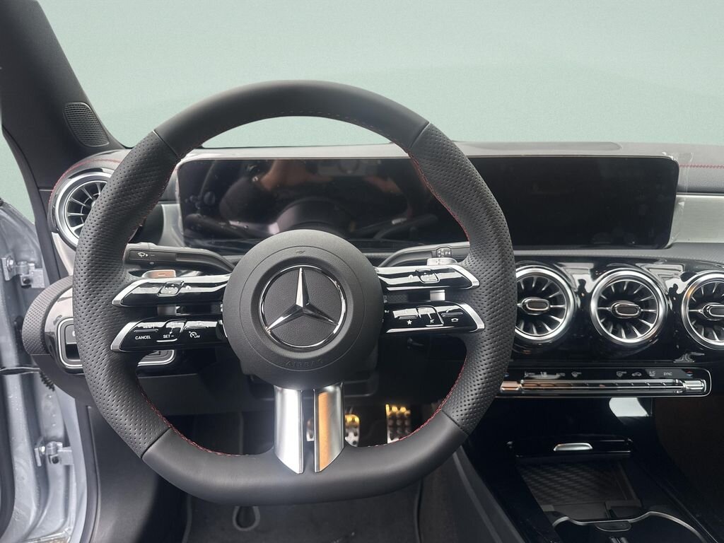 Mercedes-Benz CLA Sedan / Limuzína 1,5 l 120 kw