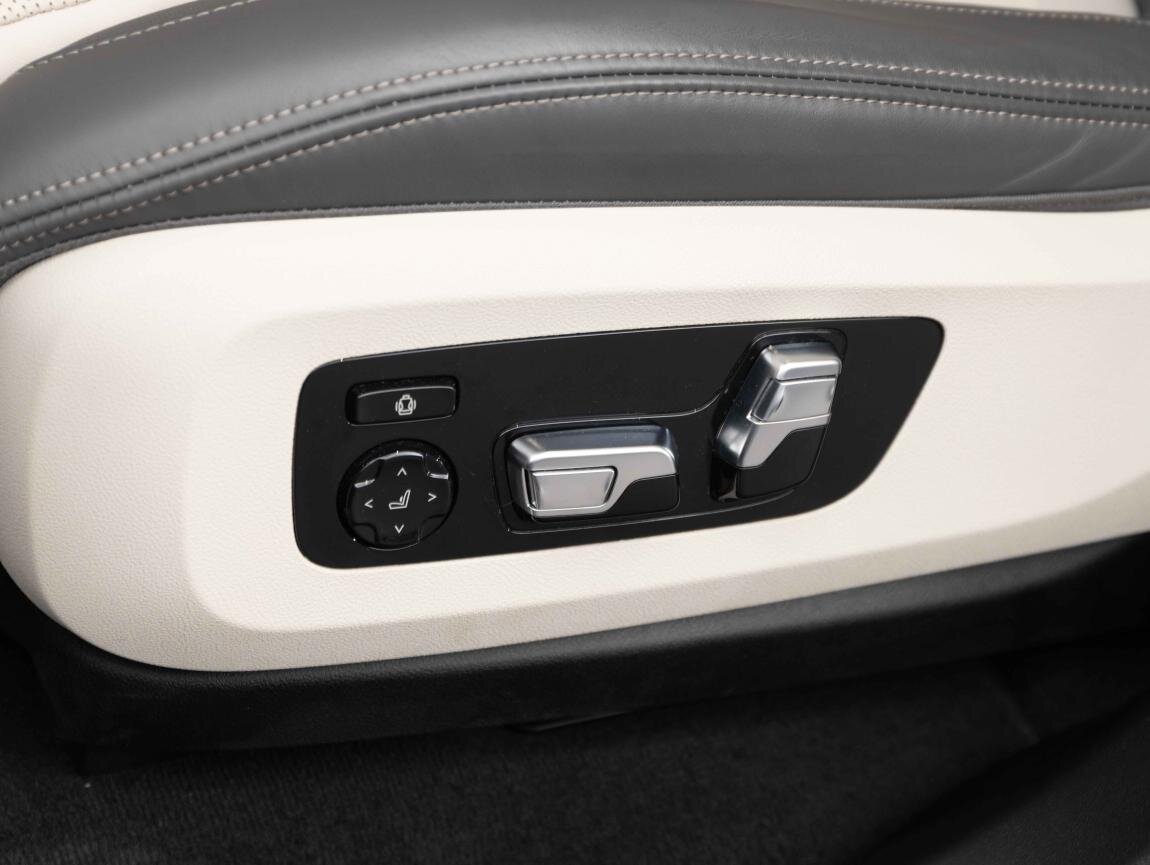 BMW X5 SUV / Terénní 3,0 l 360 kw