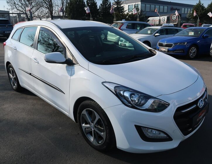 Hyundai i30 Kombi 1,6 l 88 kw