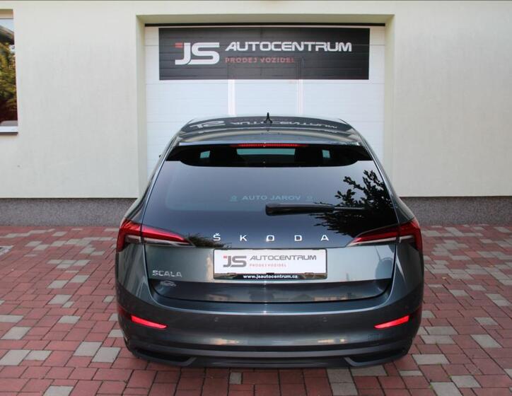 Škoda Scala 8
