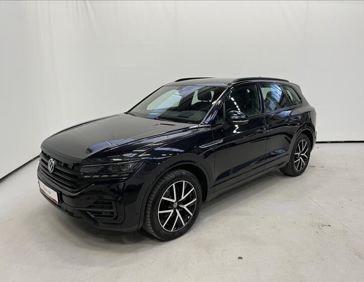 Volkswagen Touareg 1