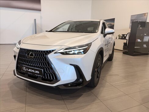 Lexus NX 350h SUV / Terénní 2,5 l 180 kw