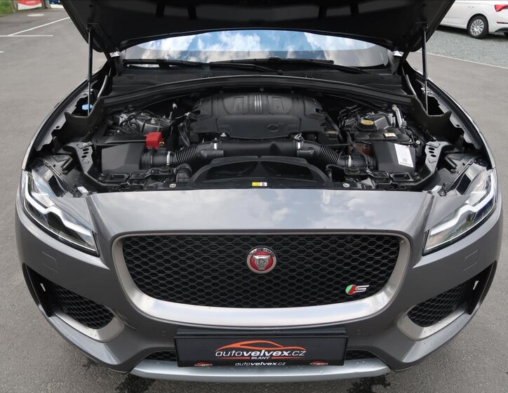 Jaguar F-Pace SUV / Terénní 3,0 l 280 kw