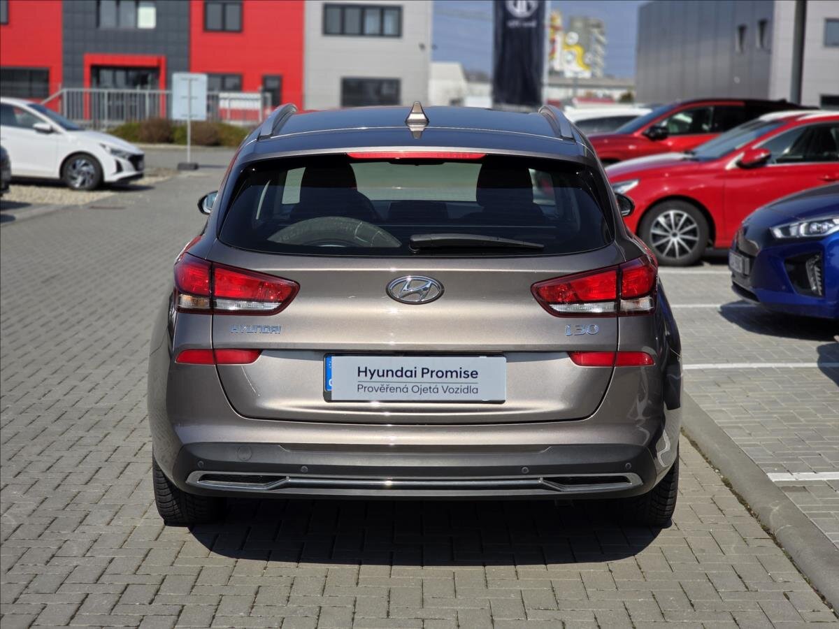 Hyundai i30 Kombi 1,6 l 85 kw