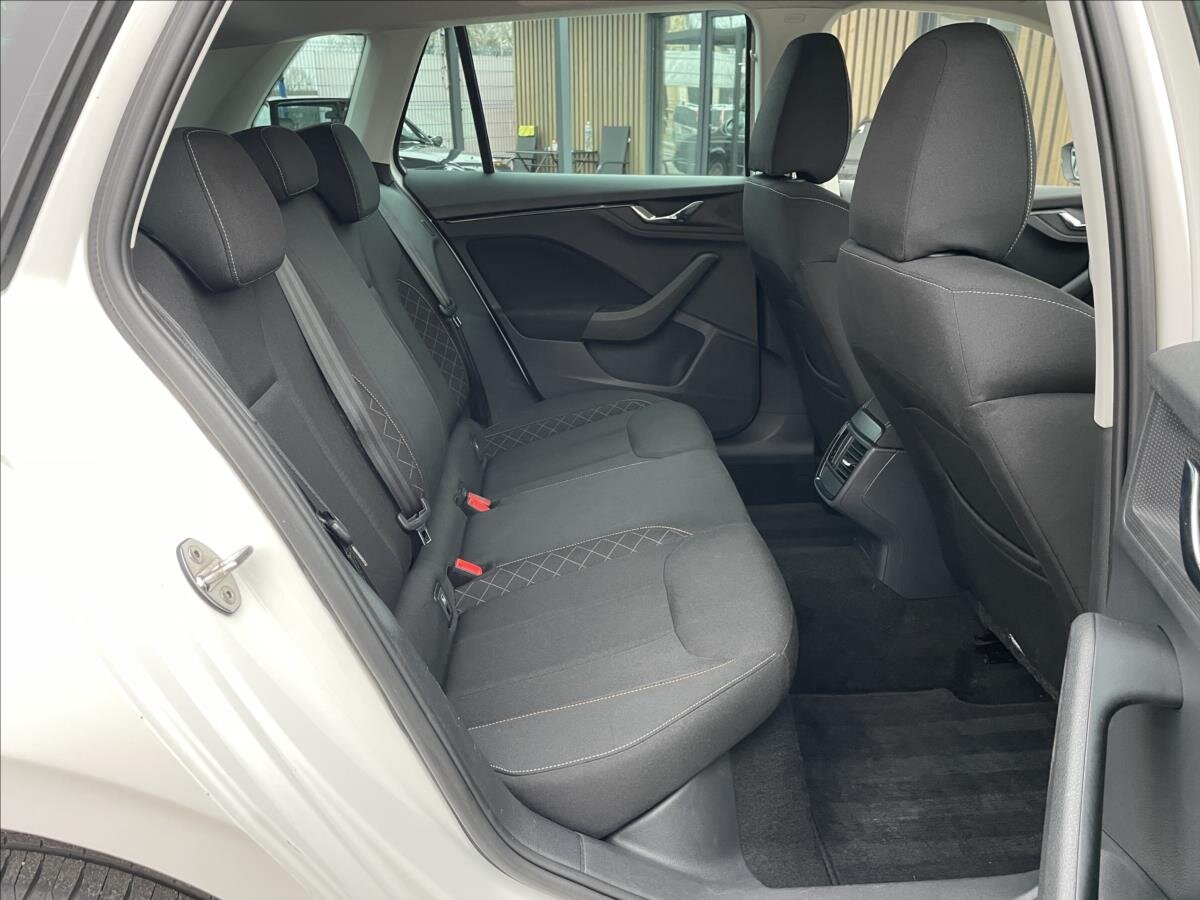 Škoda Kamiq SUV 999,0 85 kw