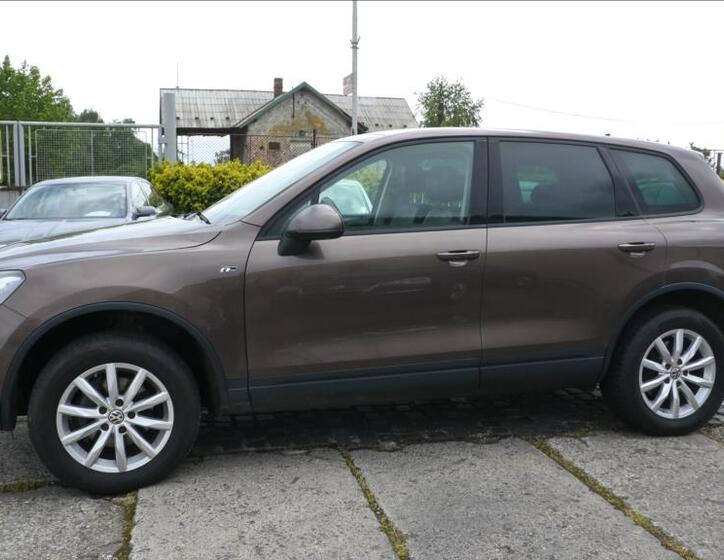 Volkswagen Touareg 2