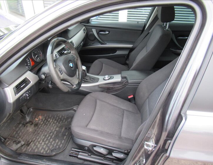 BMW Řada 3 Sedan 2,5 l 160 kw