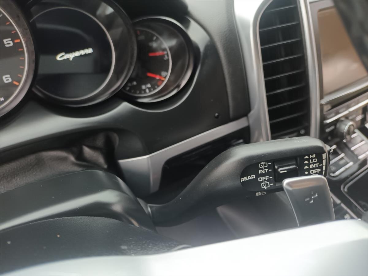 Porsche Cayenne Kombi 3,0 l 180 kw