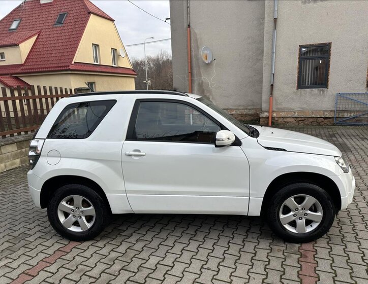 Suzuki Grand Vitara 2