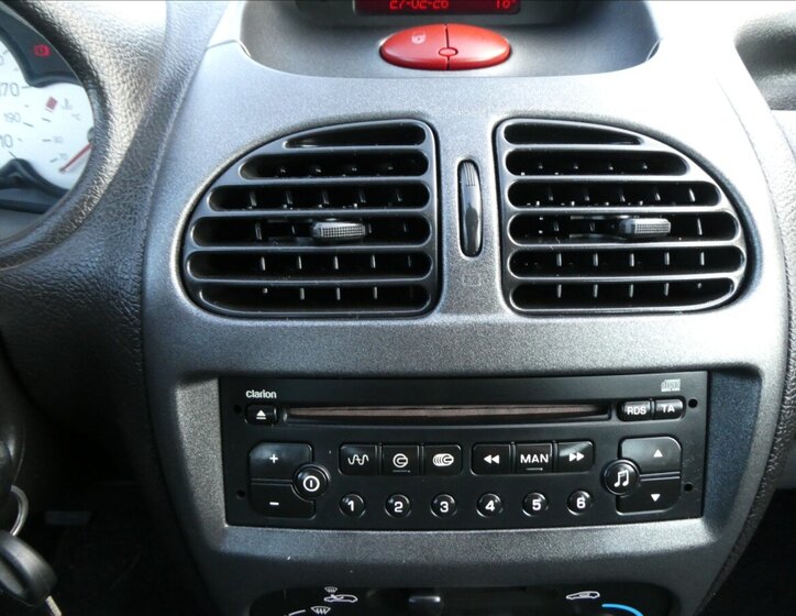 Peugeot 206 Hatchback 1,6 l 80 kw