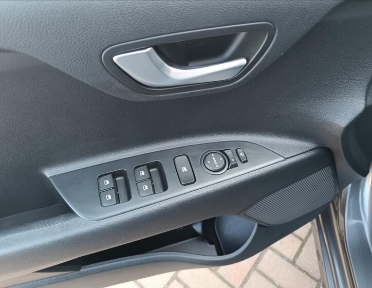 KIA Rio Hatchback 1,4 l 73 kw