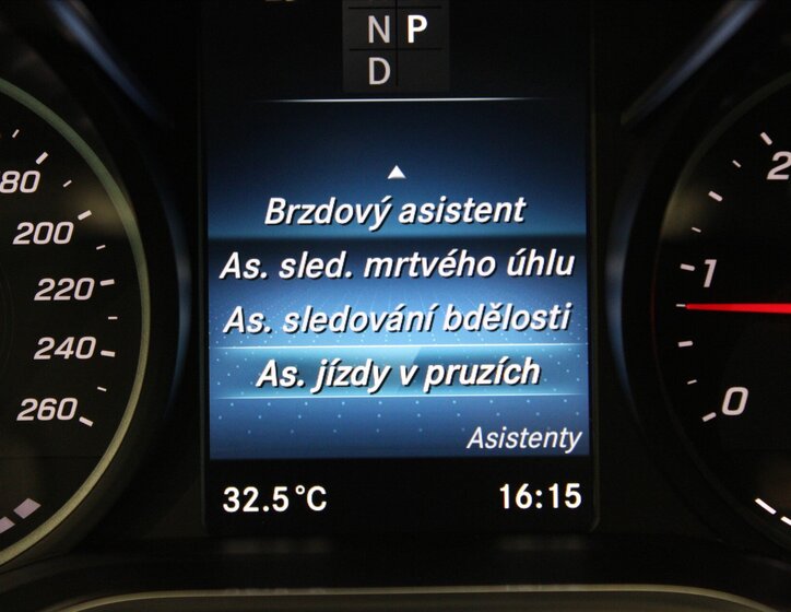 Mercedes-Benz Třídy V MPV 2,0 l 174 kw