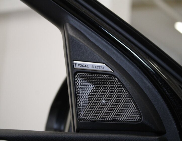 DS Automobiles DS7 Crossback SUV 1,6 l 221 kw