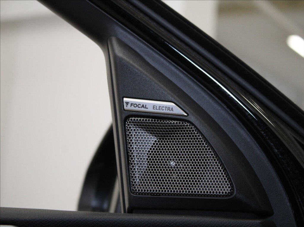 DS Automobiles DS7 Crossback SUV 1,6 l 221 kw