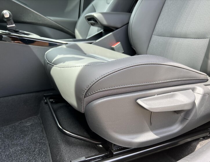 KIA Niro CUV / Crossover 1,6 l 95 kw