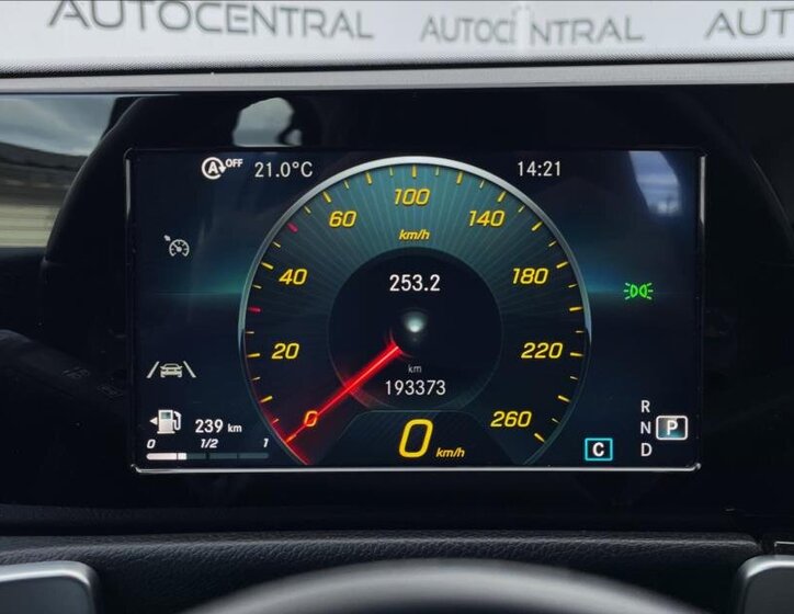 Mercedes-Benz GLB Kombi 2,0 l 85 kw