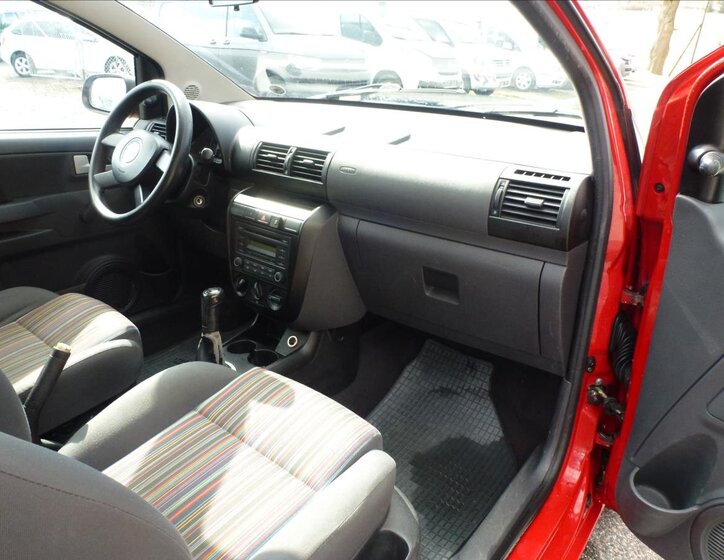 Volkswagen Fox Hatchback 1,2 l 40 kw