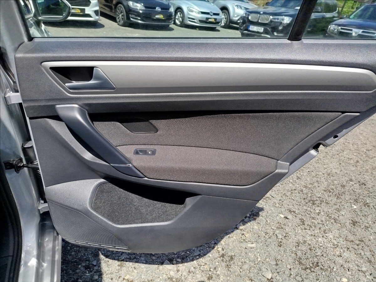 Volkswagen Golf Sportsvan MPV 2,0 l 110 kw