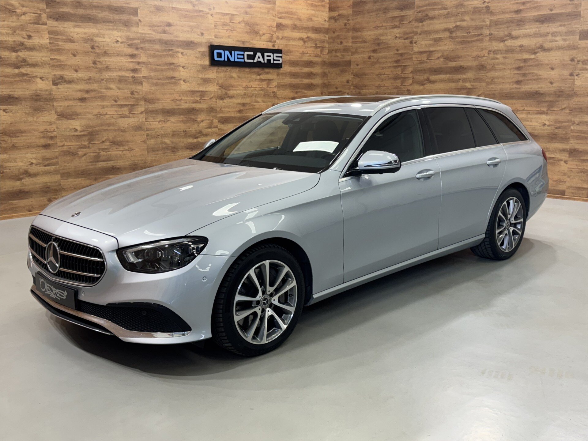Mercedes-Benz Třídy E Kombi 2,9 l 243 kw