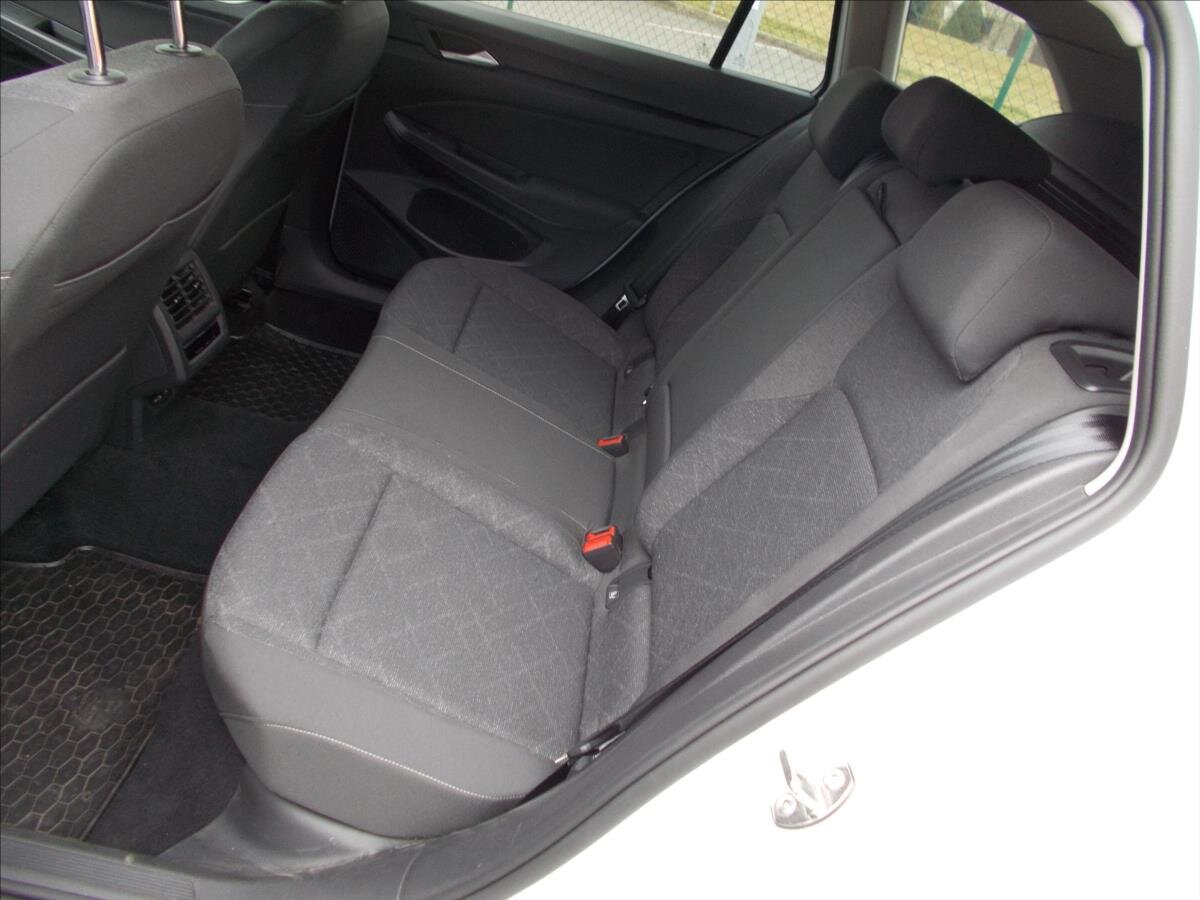 Volkswagen Golf Kombi 1,5 l 96 kw