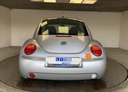 Volkswagen New Beetle 6