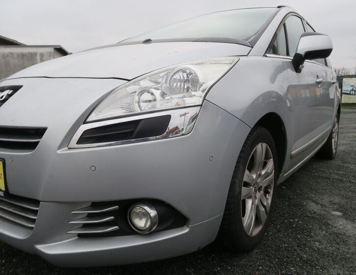 Peugeot 5008 MPV 2,0 l 120 kw