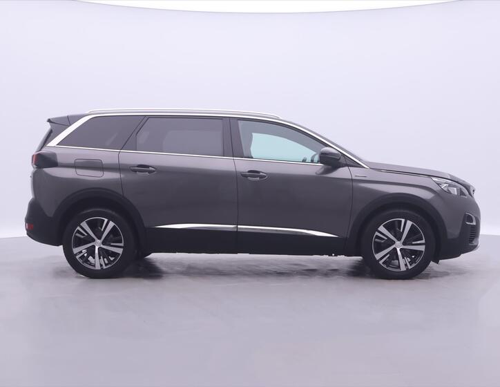 Peugeot 5008 8