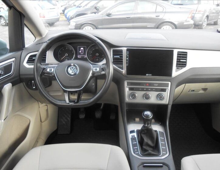 Volkswagen Golf Sportsvan 13