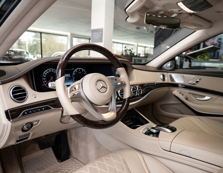 Mercedes-Benz Třídy S Sedan / Limuzína 4,0 l 345 kw