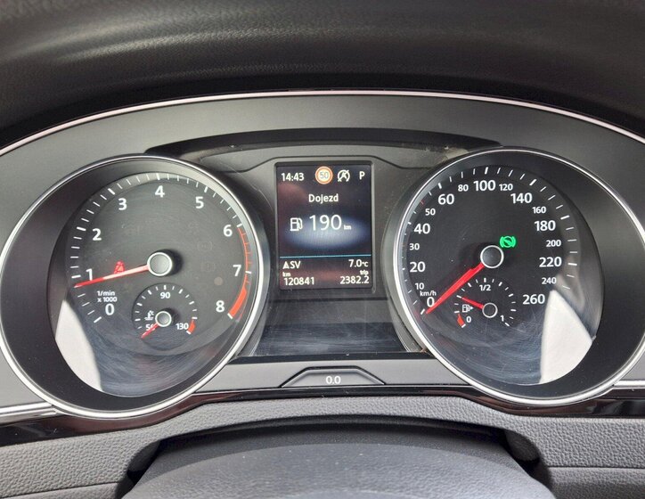Volkswagen Passat Kombi 2,0 l 140 kw
