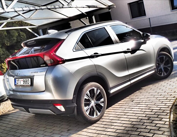 Mitsubishi Eclipse Cross Kombi 1,5 l 120 kw
