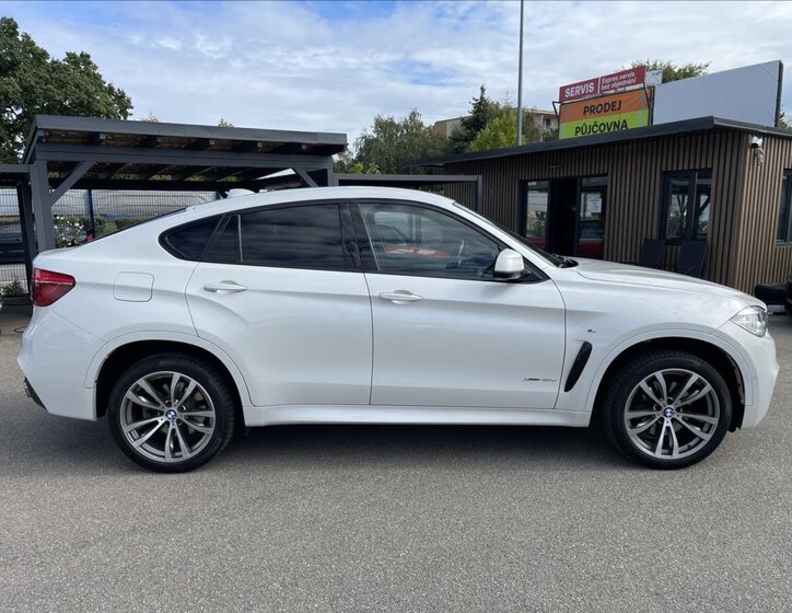 BMW X6 4