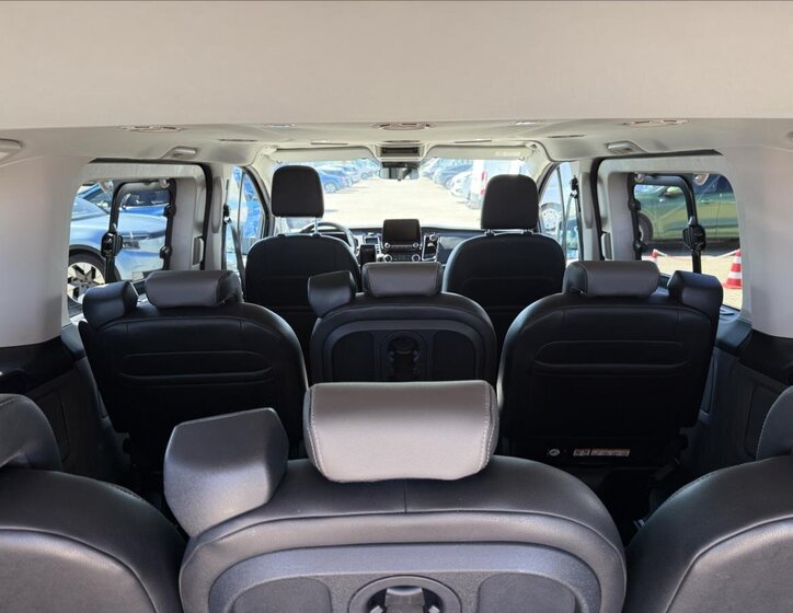 Ford Tourneo Custom MPV 2,0 l 136 kw