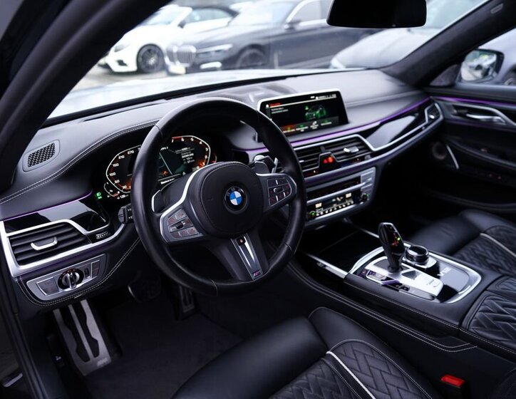 BMW Řada 7 24