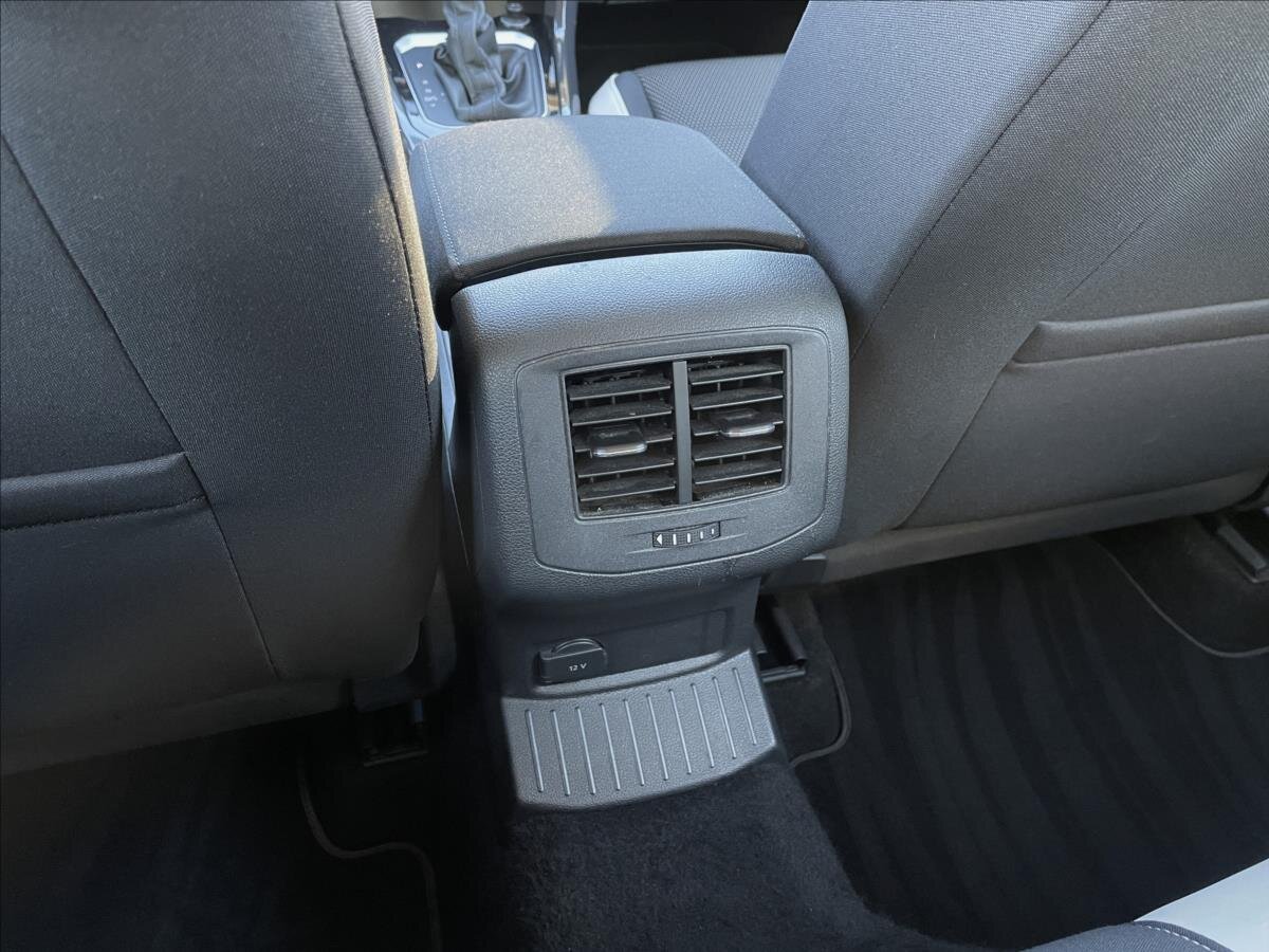 Volkswagen T-Roc SUV 2,0 l 110 kw