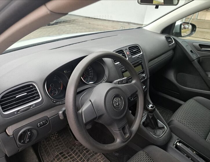 Volkswagen Golf Hatchback 1,6 l 66 kw