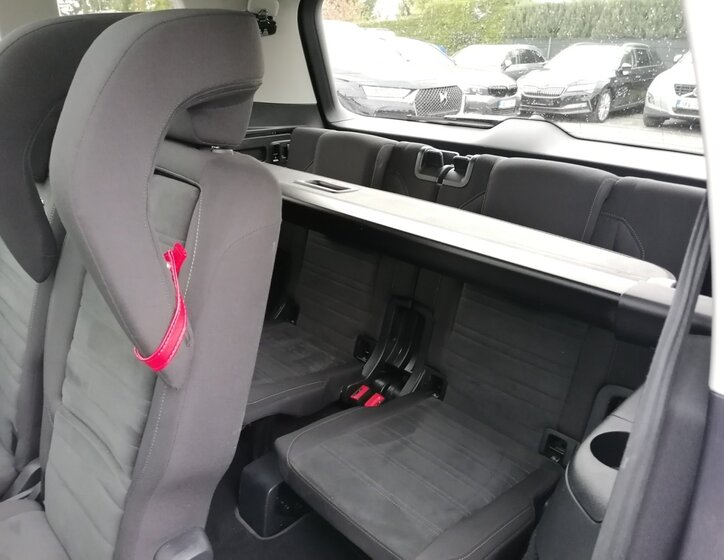 Volkswagen Touran 13