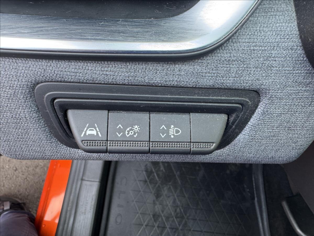 Renault Clio Hatchback 999,0 67 kw