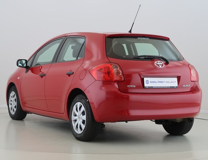 Toyota Auris 7